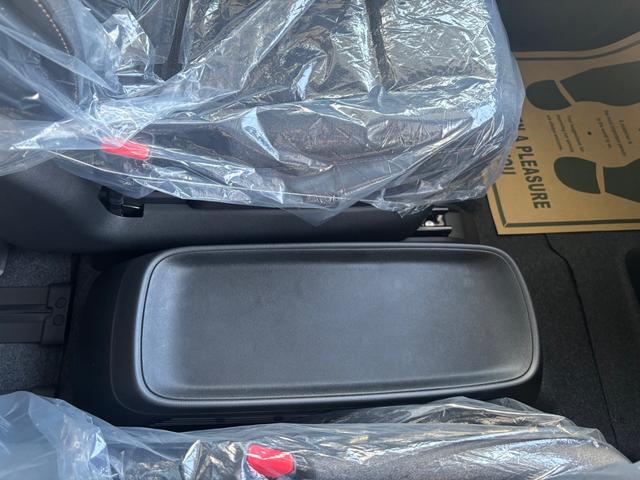 セレナ ｅ－パワー　ハイウェイスターＶ　新車　日産コネクトナビ　アラウンドビューモニター　ＥＴＣ２．０　前後ドライブレコーダー　寒冷地仕様　ホットプラスパッケージ　ＳＯＳコール　ＬＥＤヘッドライト　インテリジェントルームミラー（54枚目）