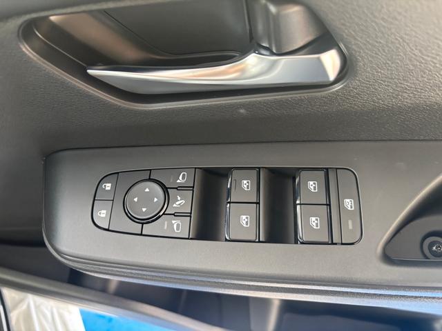 セレナ ｅ－パワー　ハイウェイスターＶ　新車　日産コネクトナビ　アラウンドビューモニター　ＥＴＣ２．０　前後ドライブレコーダー　寒冷地仕様　ホットプラスパッケージ　ＳＯＳコール　ＬＥＤヘッドライト　インテリジェントルームミラー（74枚目）