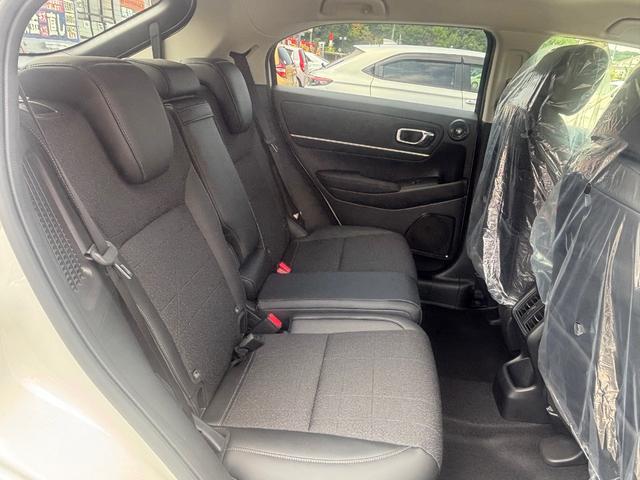 ヴェゼル e:HEV Z 登録済未使用車 ホンダコネクトナビ フルセグTV マルチビューカメラ ETC2.0 プレミアムオーディオ ブラインドスポットインフォメーション LEDヘッドライト ホンダセンシング パワーテールゲート(22枚目)