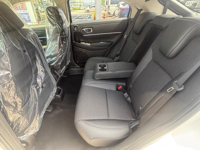 ヴェゼル e:HEV Z 登録済未使用車 ホンダコネクトナビ フルセグTV マルチビューカメラ ETC2.0 プレミアムオーディオ ブラインドスポットインフォメーション LEDヘッドライト ホンダセンシング パワーテールゲート(27枚目)