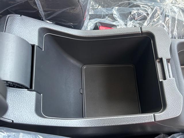 ヴェゼル e:HEV Z 登録済未使用車 ホンダコネクトナビ フルセグTV マルチビューカメラ ETC2.0 プレミアムオーディオ ブラインドスポットインフォメーション LEDヘッドライト ホンダセンシング パワーテールゲート(53枚目)