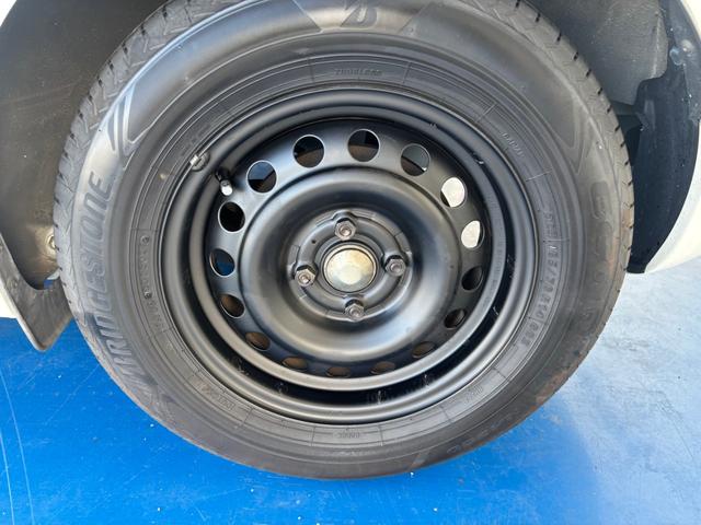 ノート Ｘ　メモリーナビ　バックカメラ　ＥＴＣ　ドライブレコーダー　エマージェンシーブレーキ　スマートキー　プッシュスタートシステム（17枚目）