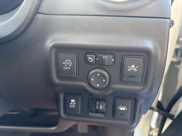 ノート Ｘ　メモリーナビ　バックカメラ　ＥＴＣ　ドライブレコーダー　エマージェンシーブレーキ　スマートキー　プッシュスタートシステム（41枚目）