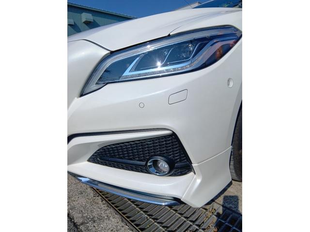 クラウンハイブリッド Ｇ－エグゼクティブ　ムーンルーフ　黒革シート　セーフティセンス　ブラインドスポット　純正ナビ　パノラミックビュー　デジタルインナーミラー　メモリー付パワーシート　禁煙車　ＨＵＤ（11枚目）