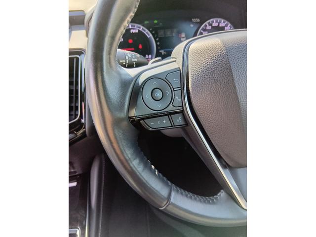 クラウンハイブリッド Ｇ－エグゼクティブ　ムーンルーフ　黒革シート　セーフティセンス　ブラインドスポット　純正ナビ　パノラミックビュー　デジタルインナーミラー　メモリー付パワーシート　禁煙車　ＨＵＤ（35枚目）