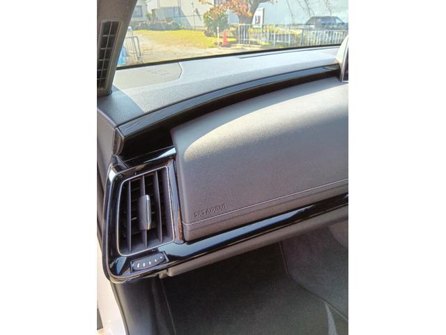 クラウンハイブリッド Ｇ－エグゼクティブ　ムーンルーフ　黒革シート　セーフティセンス　ブラインドスポット　純正ナビ　パノラミックビュー　デジタルインナーミラー　メモリー付パワーシート　禁煙車　ＨＵＤ（46枚目）