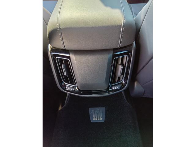 クラウンハイブリッド Ｇ－エグゼクティブ　ムーンルーフ　黒革シート　セーフティセンス　ブラインドスポット　純正ナビ　パノラミックビュー　デジタルインナーミラー　メモリー付パワーシート　禁煙車　ＨＵＤ（49枚目）