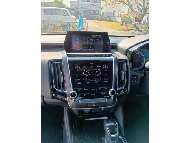 クラウンハイブリッド Ｇ－エグゼクティブ　ムーンルーフ　黒革シート　セーフティセンス　ブラインドスポット　純正ナビ　パノラミックビュー　デジタルインナーミラー　メモリー付パワーシート　禁煙車　ＨＵＤ（50枚目）