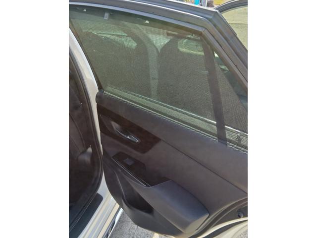 クラウンハイブリッド Ｇ－エグゼクティブ　ムーンルーフ　黒革シート　セーフティセンス　ブラインドスポット　純正ナビ　パノラミックビュー　デジタルインナーミラー　メモリー付パワーシート　禁煙車　ＨＵＤ（79枚目）