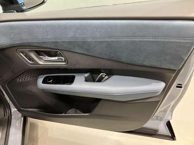 アリア Ｂ６　ｅ－４ＯＲＣＥ　４ＷＤ　当社試乗車アップ　メーカーナビ・ＢＯＳＥ・全周囲カメラ・衝突被害軽減ブレーキ・踏み間違い衝突防止アシスト・本革シート・オートバックドア＋ハンズフリー・プロパイロトリモートパーキング（9枚目）