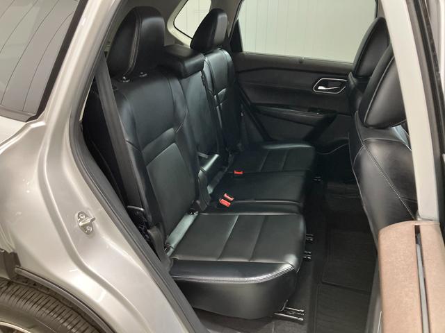 エクストレイル Ｇ　ｅ－４ＯＲＣＥ　１．５　Ｇ　ｅ－４ＯＲＣＥ　４ＷＤ　当社試乗車アップ・メーカーＯＰナビ・全周囲カメラ・ＬＥＤヘッドランプ・ＬＥＤフォグランプ・オートバックドア・プロパイロット・ワイヤレス充電器・全席シートヒーター（44枚目）
