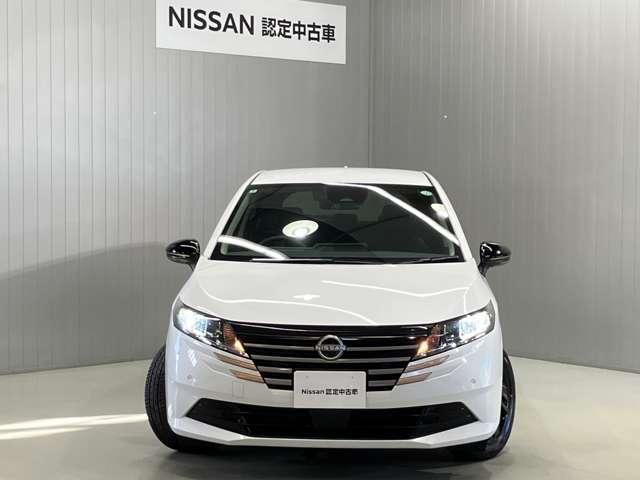 ノート １．２　Ｘ　９０周年記念車　当社社用車アップ・ディーラーＯＰナビ付き（6枚目）