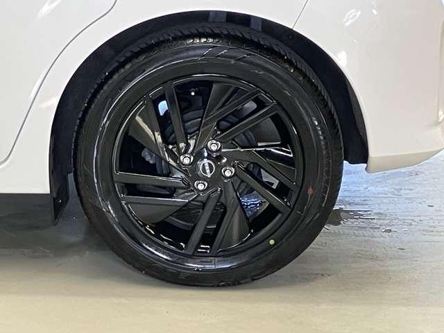 ノート １．２　Ｘ　９０周年記念車　当社社用車アップ・ディーラーＯＰナビ付き（8枚目）