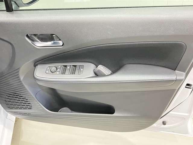 ノート １．２　Ｘ　９０周年記念車　当社社用車アップ・ディーラーＯＰナビ付き（10枚目）
