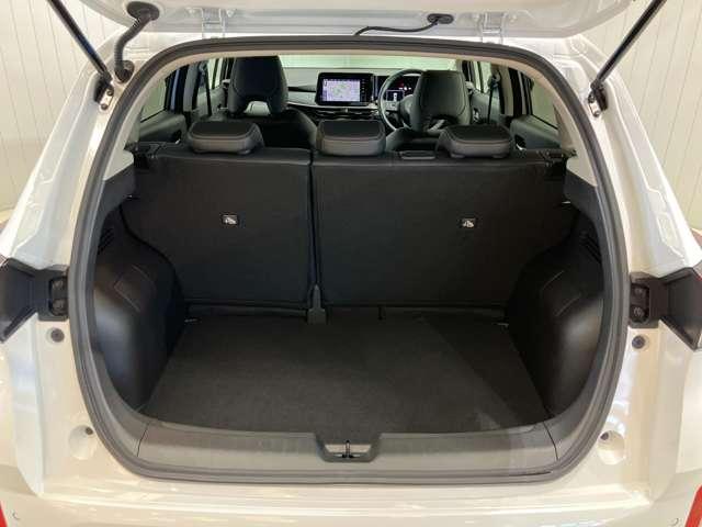 ノート １．２　Ｘ　９０周年記念車　当社社用車アップ・ディーラーＯＰナビ付き（13枚目）