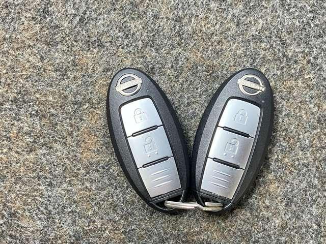 ノート Ｘ　１．２　Ｘ　メーカーＯＰナビ・全周囲カメラ・ＬＥＤヘッドランプ・ＬＥＤフォグランプ・ハイビームアシスト・衝突被害軽減ブレーキ・踏み間違い衝突防止アシスト・ワイヤレス充電器・ＥＴＣ・ドライブレコーダー（5枚目）