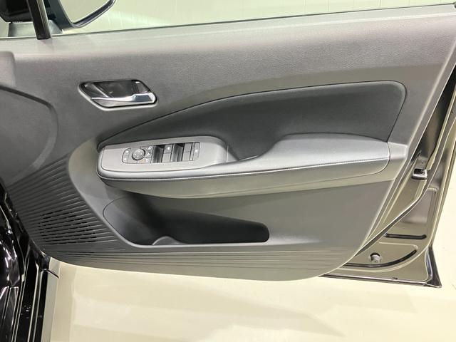 ノート Ｘ　１．２　Ｘ　メーカーＯＰナビ・全周囲カメラ・ＬＥＤヘッドランプ・ＬＥＤフォグランプ・ハイビームアシスト・衝突被害軽減ブレーキ・踏み間違い衝突防止アシスト・ワイヤレス充電器・ＥＴＣ・ドライブレコーダー（40枚目）