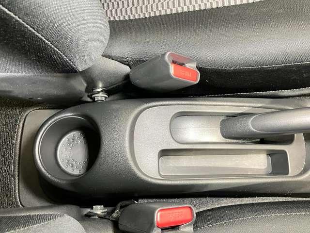 マーチ S 1.2 S 衝突被害軽減ブレーキ・ETC・ハイビームアシスト・踏み間違い衝突防止アシスト・リモコンキー・プライバシーガラス(18枚目)