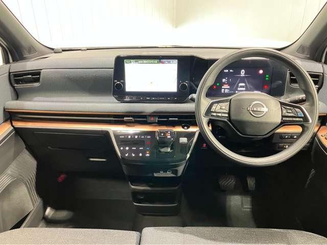 サクラ G メーカーOPナビ・全周囲カメラ・前席シート(4枚目)