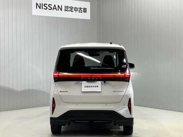 サクラ G メーカーOPナビ・全周囲カメラ・前席シート(9枚目)