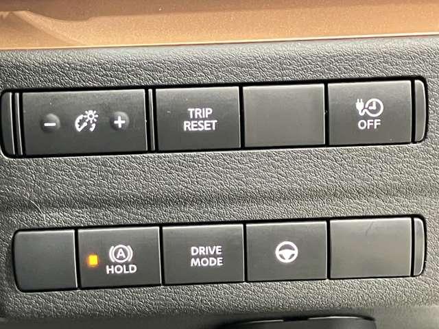 サクラ G メーカーOPナビ・全周囲カメラ・前席シート(18枚目)