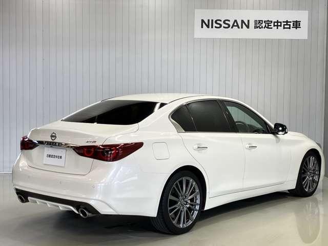 スカイライン 3.0 400R メーカーOPナビ・前席シートヒーター・全周(2枚目)