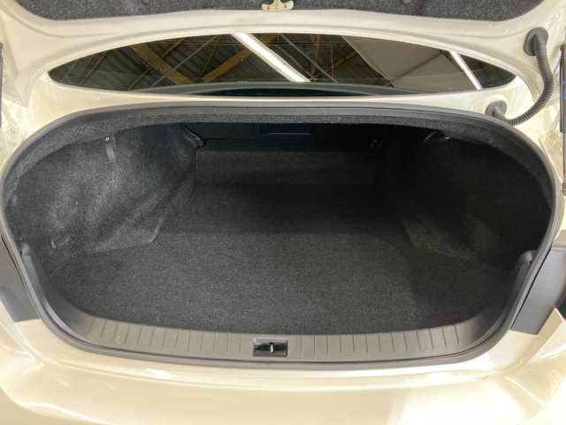 スカイライン 3.0 400R メーカーOPナビ・前席シートヒーター・全周(10枚目)