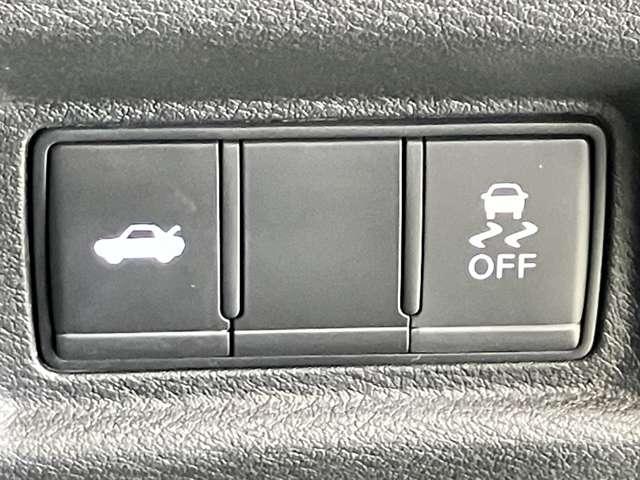 スカイライン 3.0 400R メーカーOPナビ・前席シートヒーター・全周(17枚目)