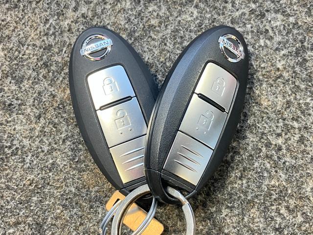 ノート Ｘ　Ｖセレクション　１．２　Ｘ　Ｖセレクション　ディーラーＯＰナビ・バックモニター・ＥＴＣ・・衝突被害軽減ブレーキ・ハイビームアシスト・インテリジェントキー（42枚目）