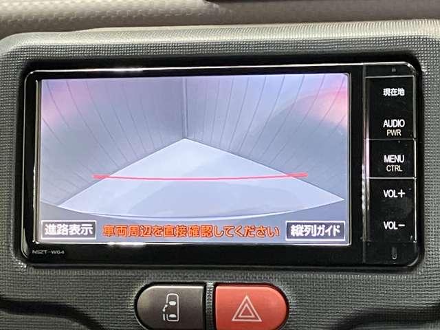 【バックモニター】駐車時に後ろの映像がナビゲーションにうつるので駐車がらくらく★車庫入れが心配なかたもバックモニターで安心★