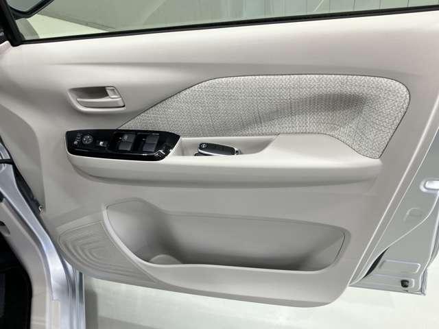 デイズ 660 X 4WD 当社試乗車アップ・ディーラーOPナビ・前席(13枚目)