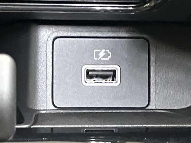 デイズ 660 X 4WD 当社試乗車アップ・ディーラーOPナビ・前席(15枚目)