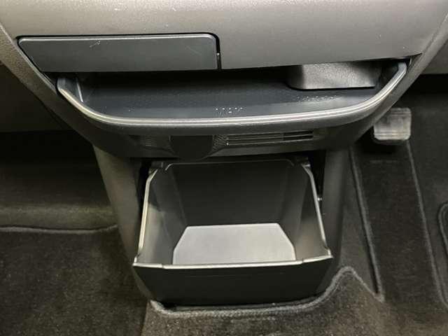 デイズ 660 X 4WD 当社試乗車アップ・ディーラーOPナビ・前席(16枚目)