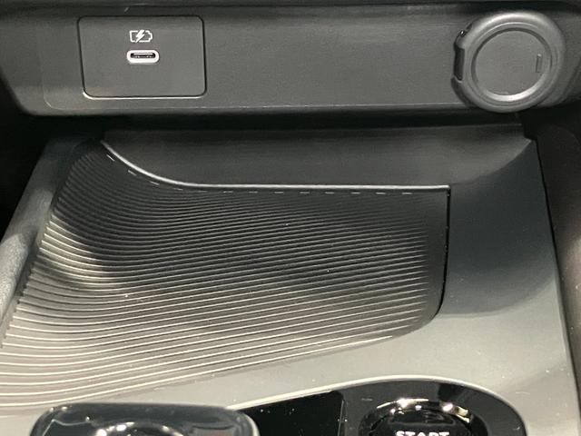 ＵＳＢソケットで車内でもスマホの充電ができます♪