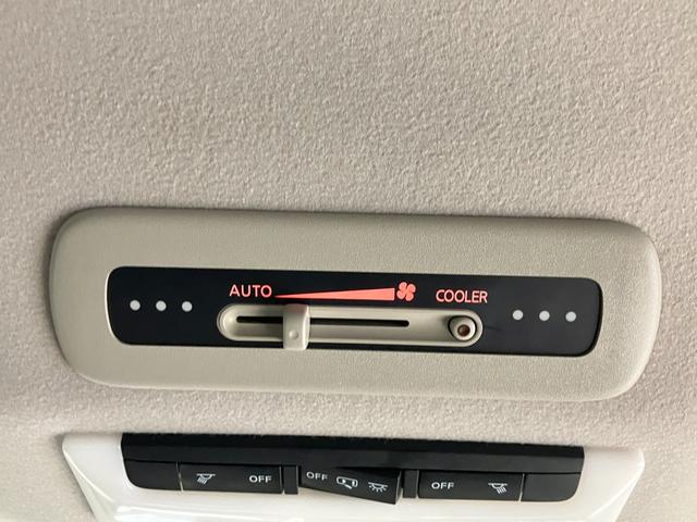 セレナ ハイウェイスター　Ｖセレクション　２．０　ハイウェイスター　Ｖセレクション　ディーラーＯＰナビ・後席モニター・両側電動スライドドア・全周囲カメラ・ＬＥＤヘッドランプ・プロパイロット・ＥＴＣ・ドライブレコーダー（24枚目）