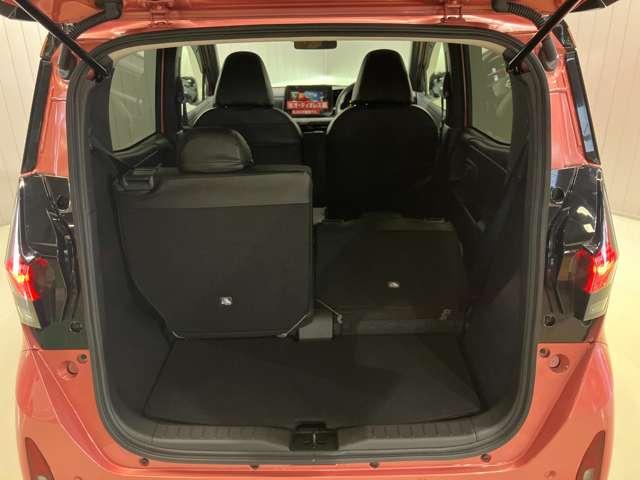 サクラ Ｘ　前席シートヒーター・ステアリングヒーター・ＬＥＤヘッドランプ・ＬＥＤフォグランプ・ハイビームアシスト・ＥＴＣ・ワイヤレス充電器（11枚目）