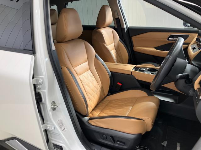 【シートヒーター】〈運転席・助手席・セカンド左右〉まず人間が「暖かい」と感じやすい部位を温め、次に「快適」と感じやすい部位を温めることで、短時間で温めることができます★