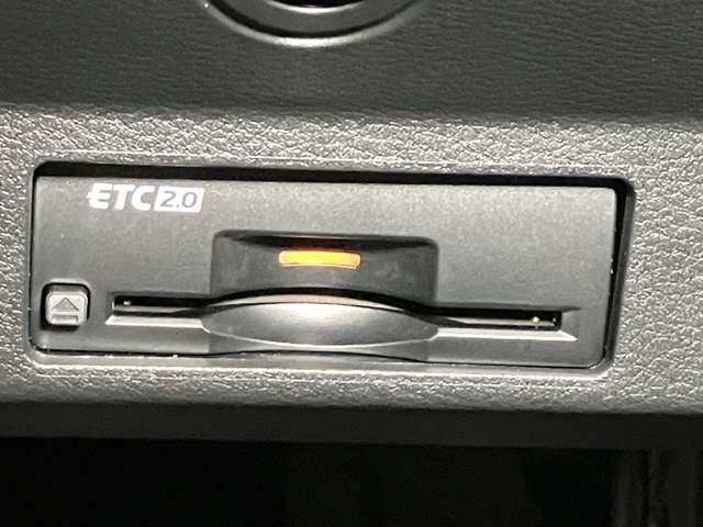 アリア Ｂ６　ｅ－４ＯＲＣＥ　４ＷＤ　当社試乗車アップ　ナッパレザー・純正ナビ（15枚目）