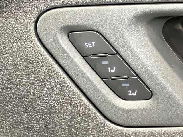 アリア Ｂ６　ｅ－４ＯＲＣＥ　４ＷＤ　当社試乗車アップ　ナッパレザー・純正ナビ（18枚目）