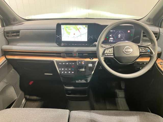 サクラ Ｇ　当社試乗車アップ・メーカーＯＰナビ・充電ケーブル・全周囲カメラ・前席シートヒーター・ステアリングヒーター・プロパイロット・ＬＥＤヘッドランプ・オートライト・ハイビームアシスト・ＥＴＣ（4枚目）