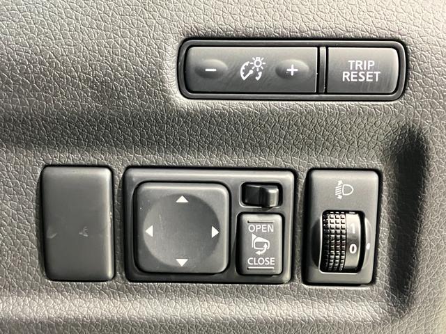 キャラバン 　２．５　チェアキャブ　車いす４名仕様　衝突軽減システム・車線逸脱警報・踏み間違防止システム・スマートルームミラー・ハイビームアシスト・ＥＴＣ・プライバシーガラス・ストレッチャー固定装置（26枚目）