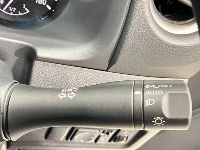 キャラバン 　２．５　チェアキャブ　車いす４名仕様　衝突軽減システム・車線逸脱警報・踏み間違防止システム・スマートルームミラー・ハイビームアシスト・ＥＴＣ・プライバシーガラス・ストレッチャー固定装置（35枚目）