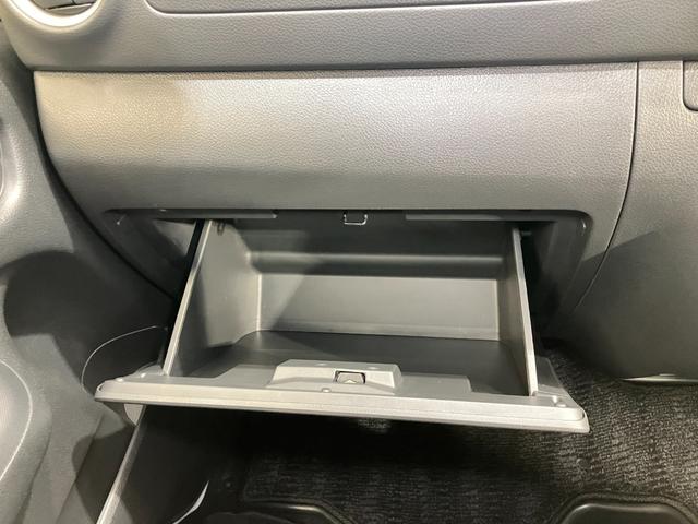 キャラバン 　２．５　チェアキャブ　車いす４名仕様　衝突軽減システム・車線逸脱警報・踏み間違防止システム・スマートルームミラー・ハイビームアシスト・ＥＴＣ・プライバシーガラス・ストレッチャー固定装置（38枚目）