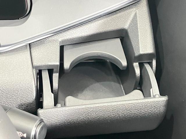 オーラ G 1.2 G 当社試乗車アップ・メーカーOPナビ・プロパイロット・全周囲カメラ・LEDヘッドランプ・ハイビームアシスト・ワイヤレス充電器・ETC2.0・パワーシート・車線逸脱警報・車線逸脱防止支援(39枚目)