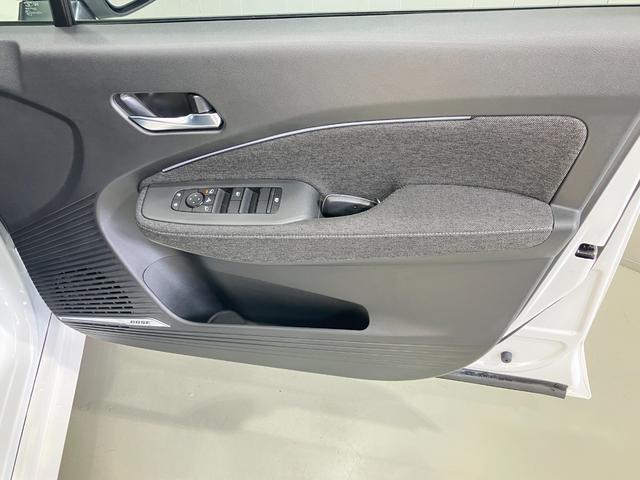 オーラ G 1.2 G 当社試乗車アップ・メーカーOPナビ・プロパイロット・全周囲カメラ・LEDヘッドランプ・ハイビームアシスト・ワイヤレス充電器・ETC2.0・パワーシート・車線逸脱警報・車線逸脱防止支援(42枚目)