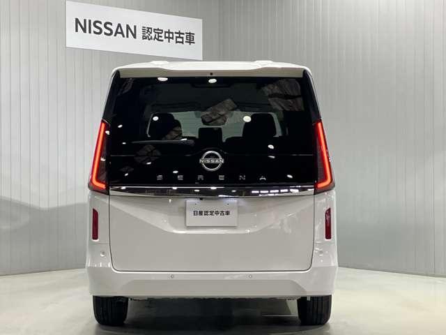 セレナ 2.0 X 当社試乗車アップ・ディーラーOPナビ・全周(9枚目)