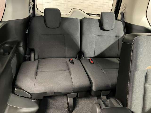 セレナ ２．０　ハイウェイスターＶ　当社試乗車アップ・メーカーＯＰナビ・全周囲（14枚目）