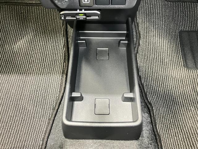 �^�]�ȁE����Ȃ̊ԂɎ��[�X�y�[�X������܂��B