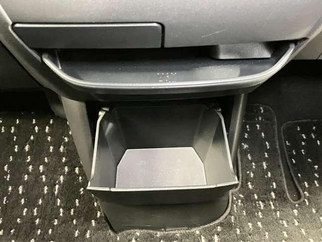 デリカミニ ６６０　Ｔ　プレミアム　三菱純正メモリーナビ・両側電動スライドド（18枚目）