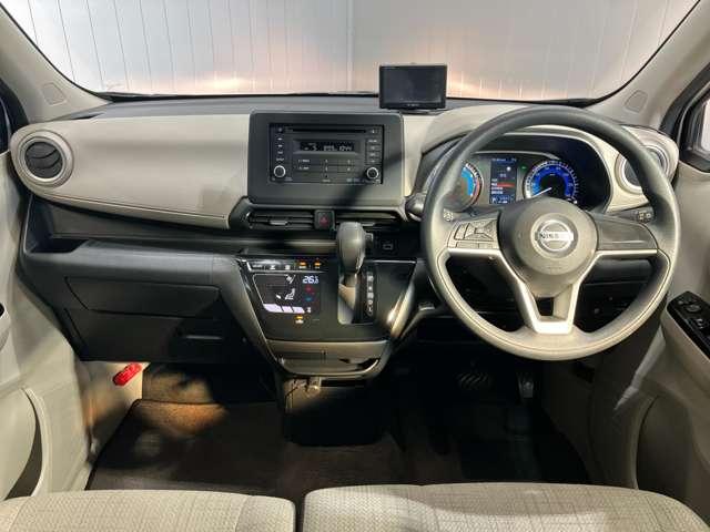 デイズ ６６０　Ｘ　ＣＤチューナー・バックモニター・ハイビーム（4枚目）